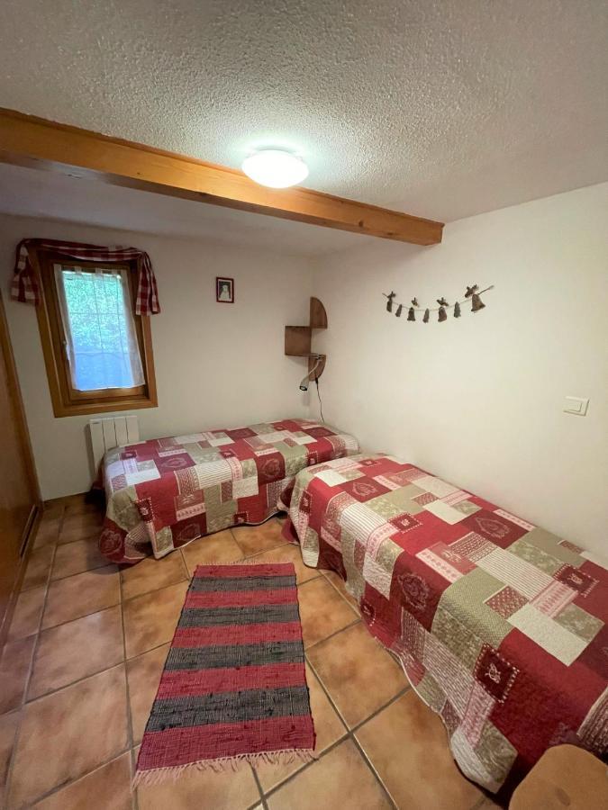 "Chalet Les Aravis" Chalet Et Appartements ル・グラン・ボルナン エクステリア 写真