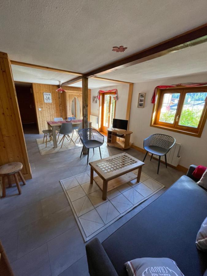 "Chalet Les Aravis" Chalet Et Appartements ル・グラン・ボルナン エクステリア 写真