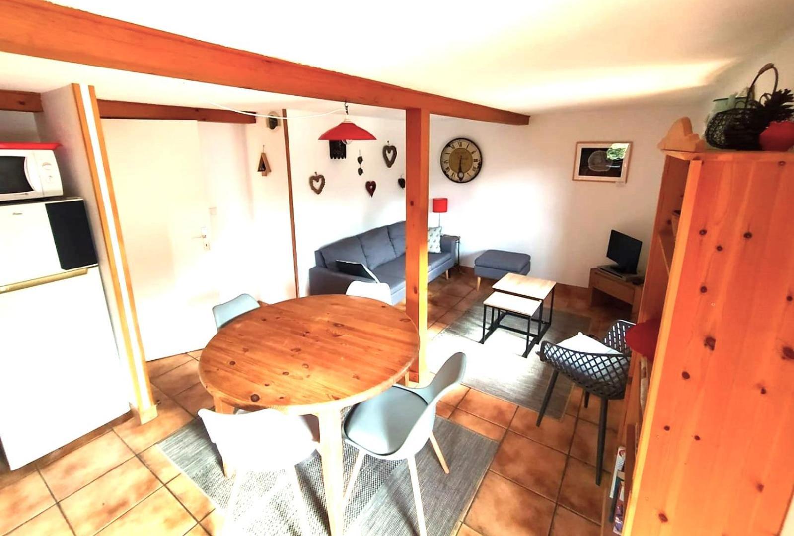"Chalet Les Aravis" Chalet Et Appartements ル・グラン・ボルナン エクステリア 写真