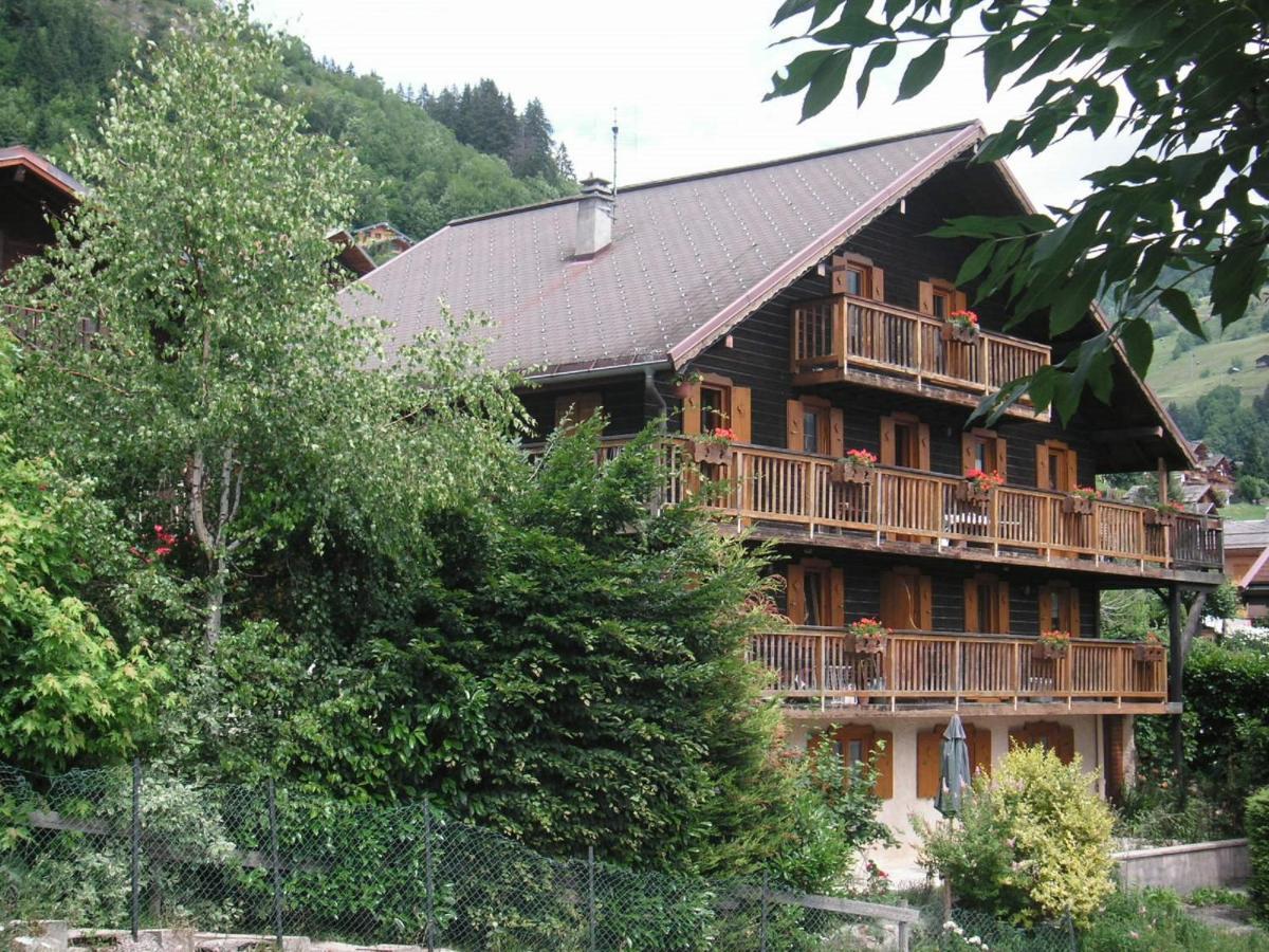"Chalet Les Aravis" Chalet Et Appartements ル・グラン・ボルナン エクステリア 写真