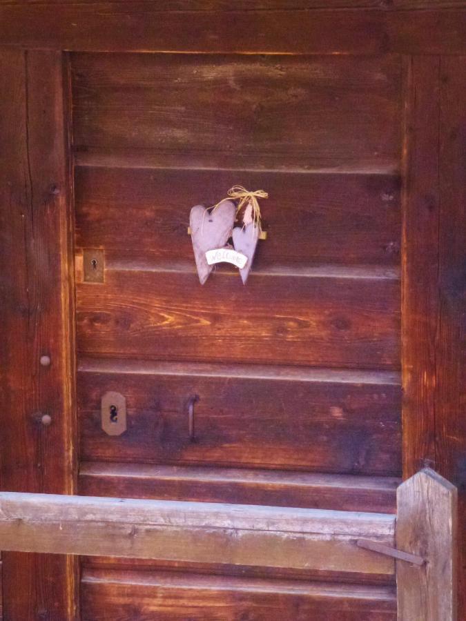 "Chalet Les Aravis" Chalet Et Appartements ル・グラン・ボルナン エクステリア 写真