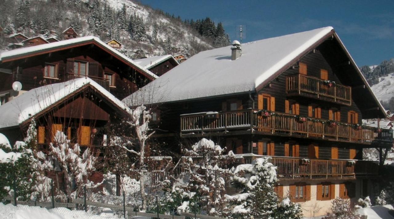 "Chalet Les Aravis" Chalet Et Appartements ル・グラン・ボルナン エクステリア 写真